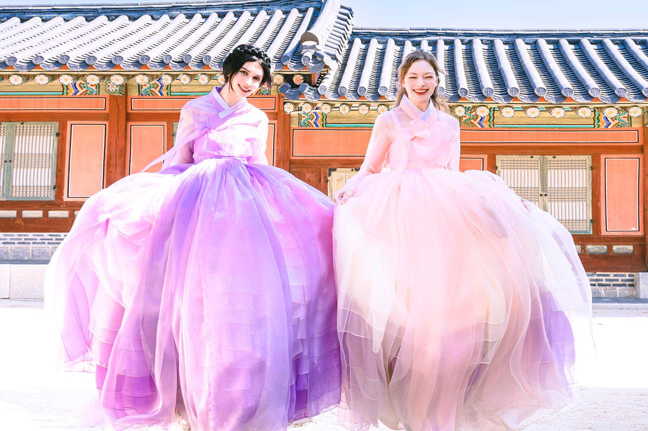 Photoshoot, Premium Hanbok Rental and Make-up at Gyeongbokgung