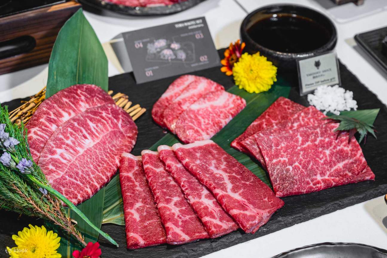 TORA Yakiniku x Cafe Crystal Design Center