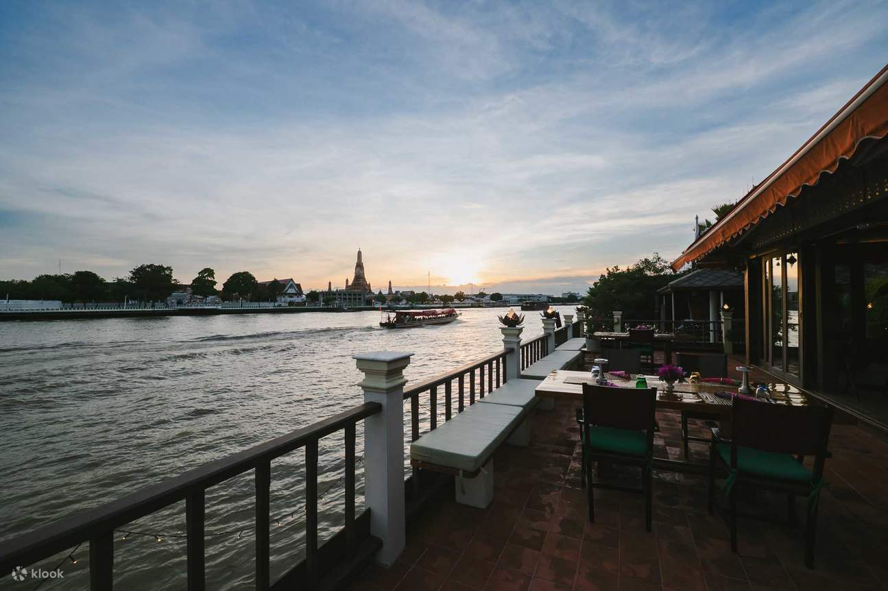 차크라봉세 빌라 리버사이드 태국식 다이닝