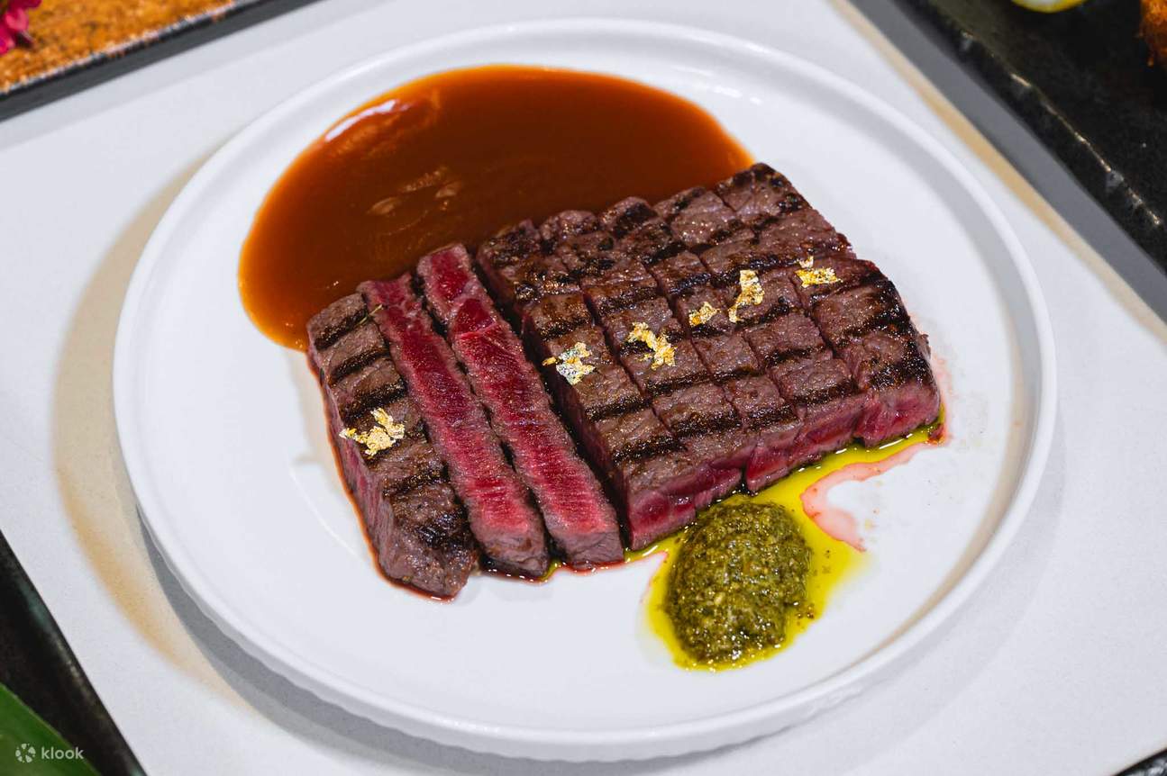 TORA Yakiniku x Cafe Crystal Design Center