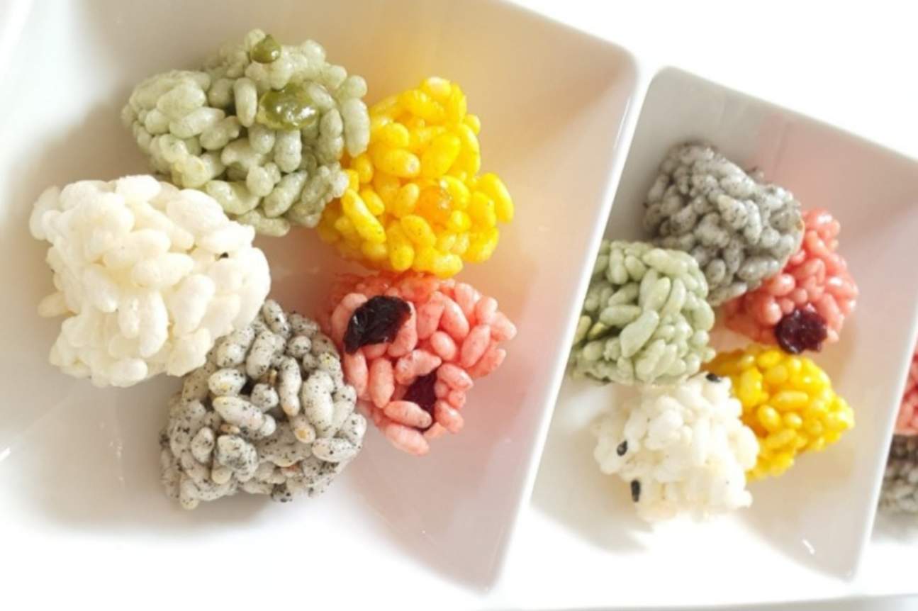 Jeli agar tradisional Korea dalam pelbagai warna