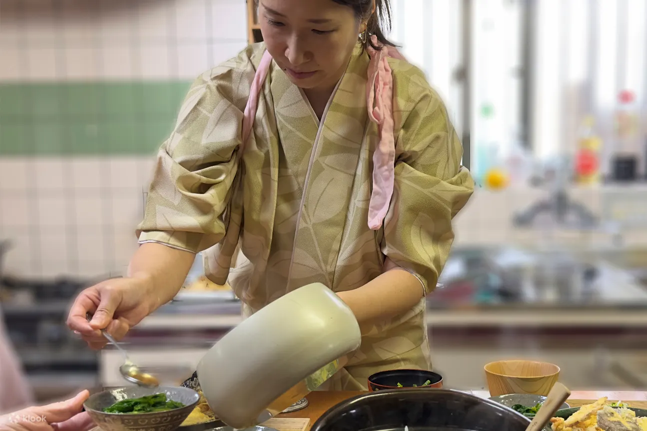 大阪烹饪课：脆皮天妇罗盖饭和味噌汤