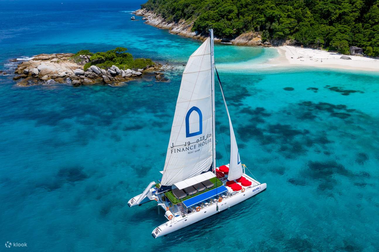 Luxury Catamaran Aquaman
