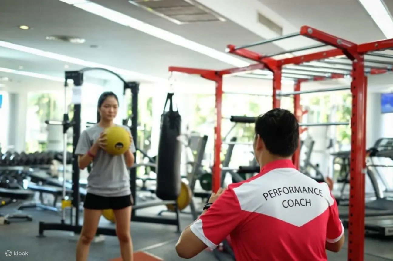 Leader Performance and Wellness Bangkok 健身教练