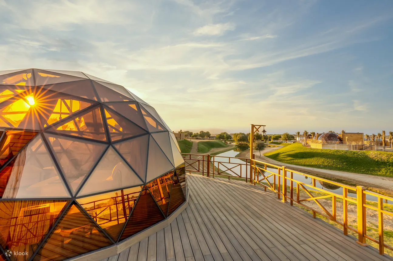 迪拜 Al Marmoom Domes 沙漠豪华露营与用餐体验