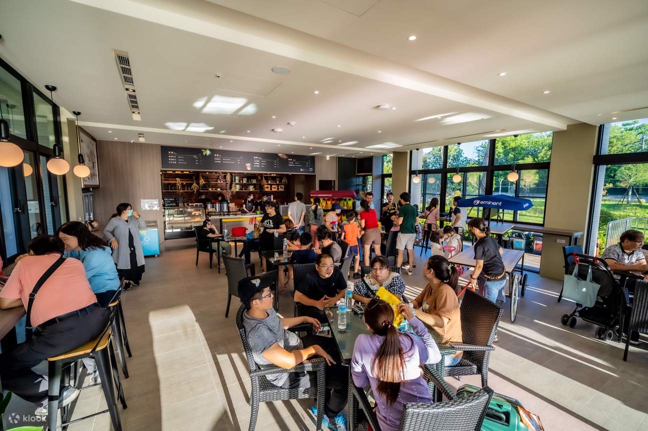 Evertrust Luggage Creative Tourism Factory