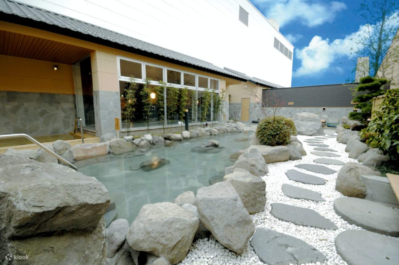 внутри Korona Onsen в Фукуоке