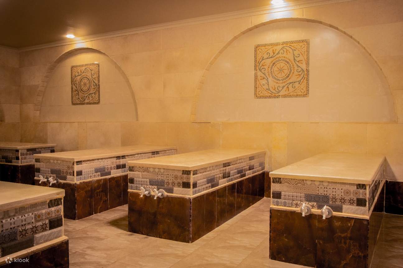 Bagno Turco e Massaggi & Jacuzzi & Sauna & Bagno di Vapore Con Transfer - Hurghada