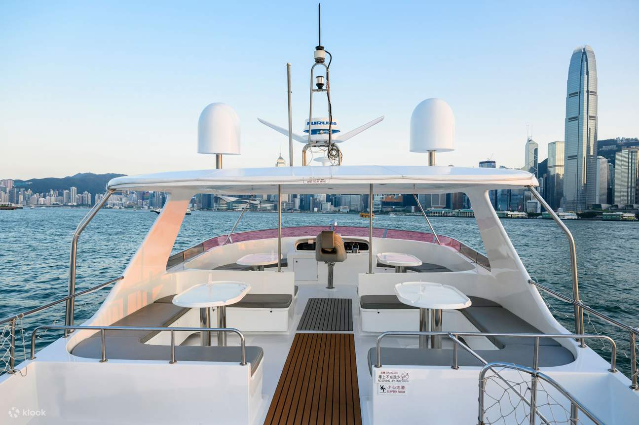 香港星光夜游 西式豪华游艇畅游维多利亚港