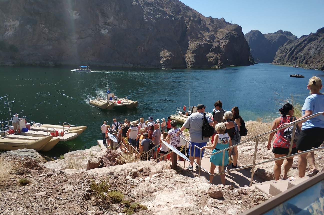 Scenery of the Hoover Dam Raft Float Tour