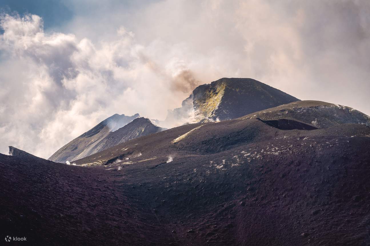30 minutes Etna volcano private helicopter tour