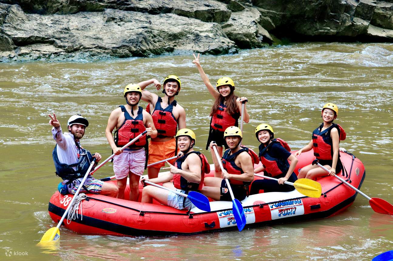 Esperienza di rafting di mezza giornata sul fiume Barron con partenza da Cairns o Port Douglas