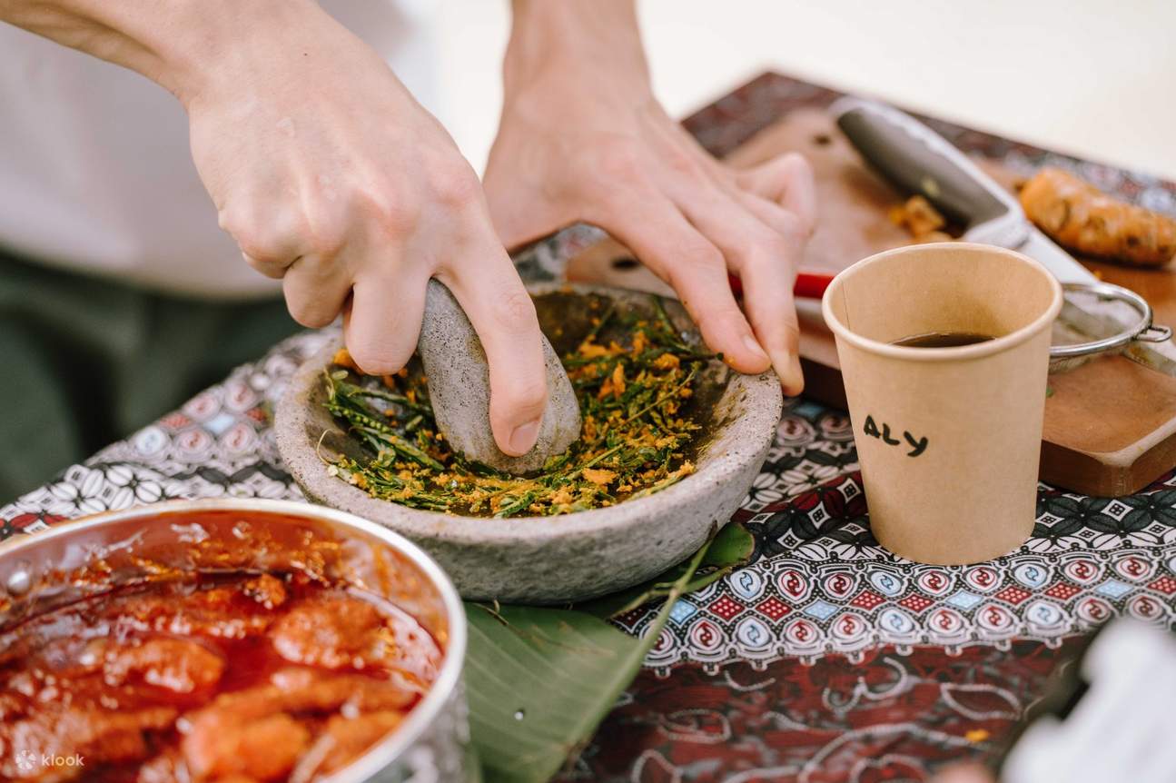 用当地植物制作药用补品