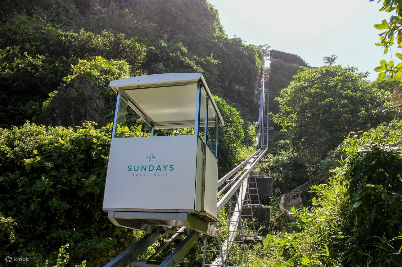 ภาพยนตร์ริมชายหาดบาหลี