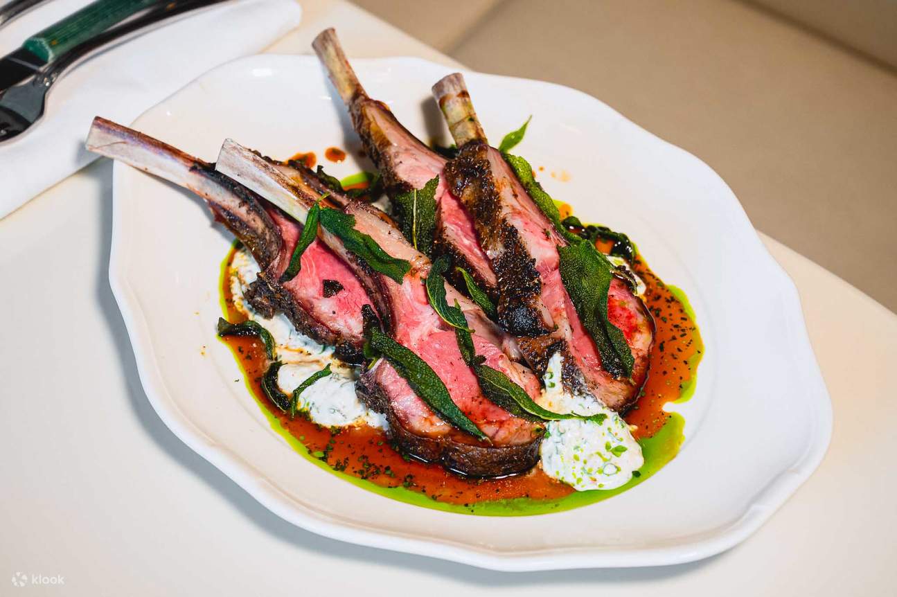 The Standard Grill ที่ The Standard, กรุงเทพฯ ตึกมหานคร