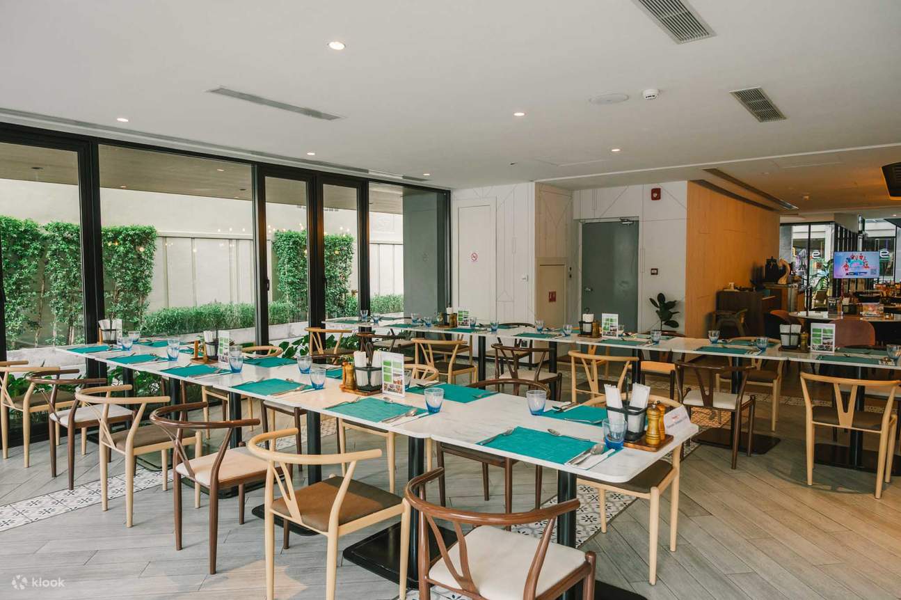 Deja Brew Lifestyle Cafe at Centara Life Hotel Bangkok Phra Nakhon