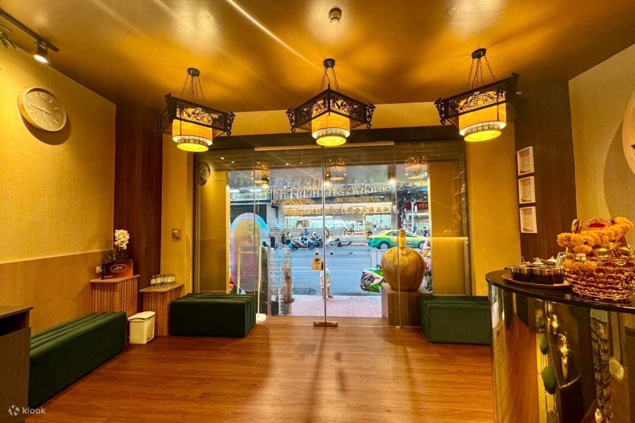 Lek Massage at Chinatown Experience in Bangkok