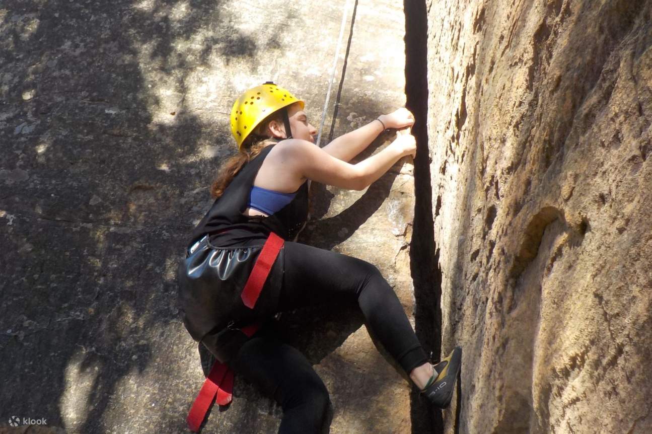 Abseiling and Rock Climbing Combo Experience from Katoomba Klook