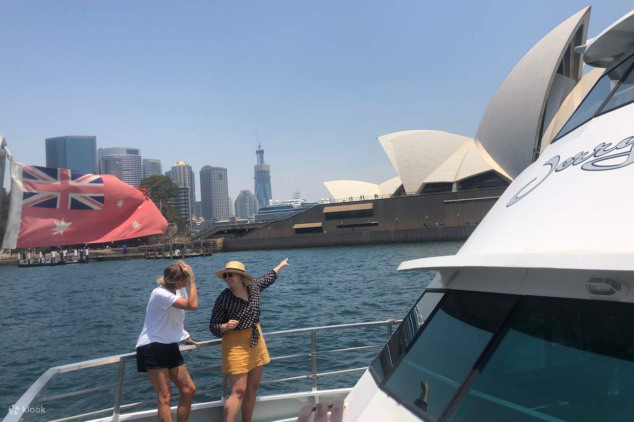 시드니 하버 선셋 디너 크루즈 by Captain Cook