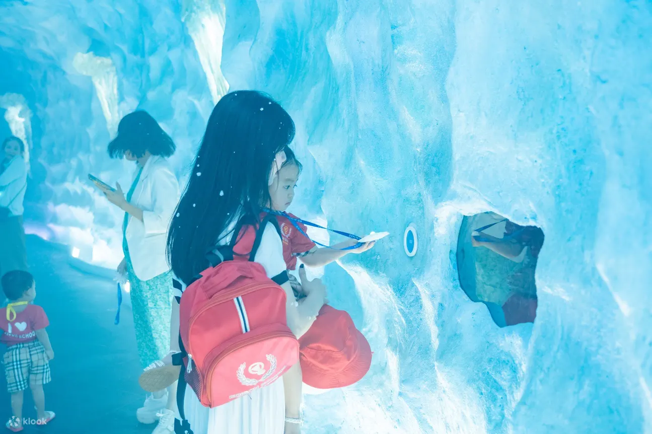 冰雪丛林雪路