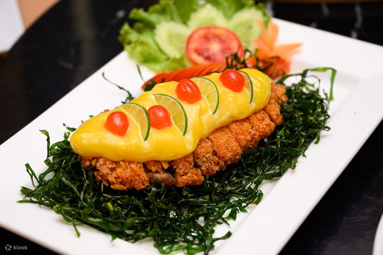 Ploen Restaurant in Ladprao Bangkok