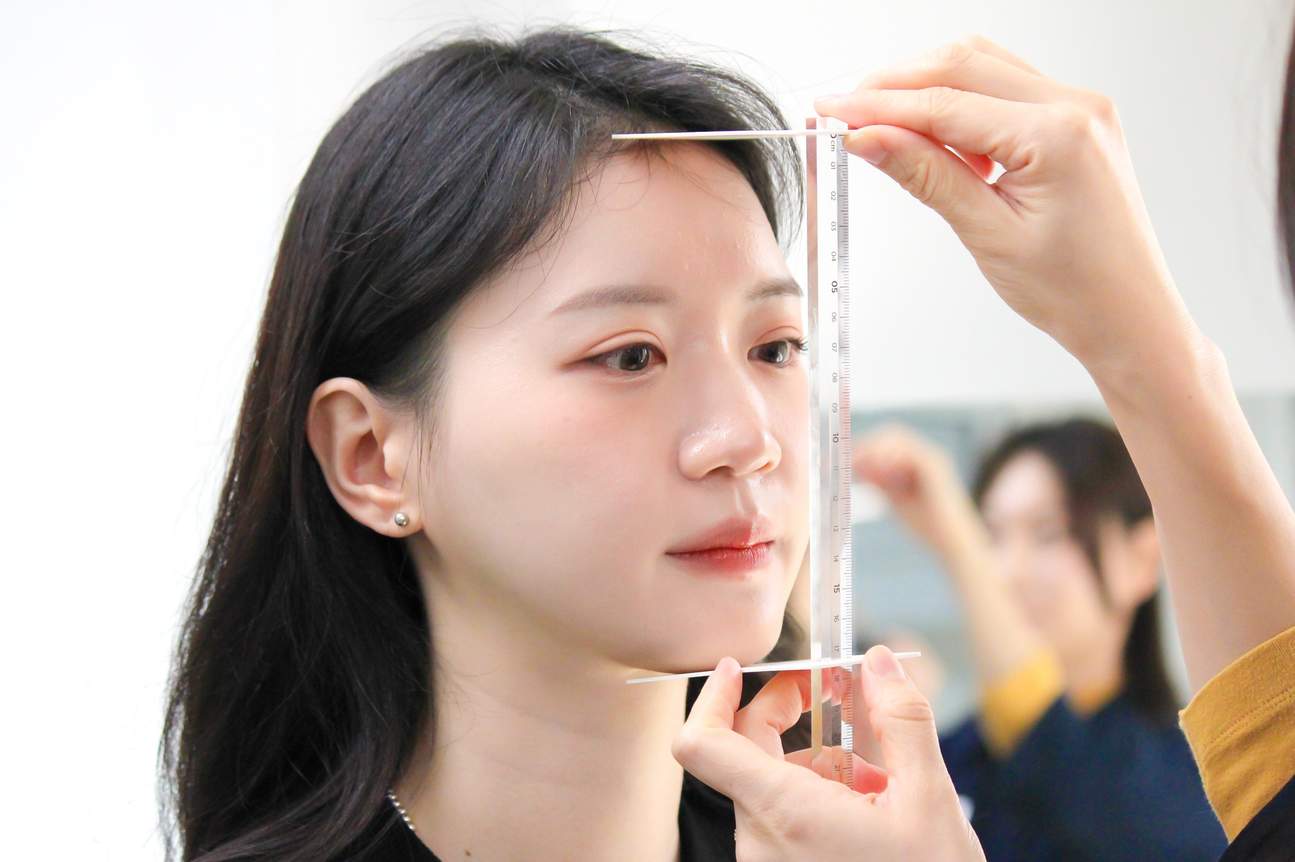 Personal Color & Balance(Face/Body/Makeup) by COCORY Yeonhui, Seoul