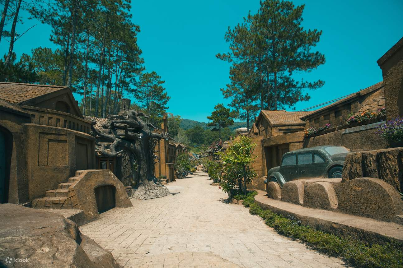 Sculpture en argile à Da Lat