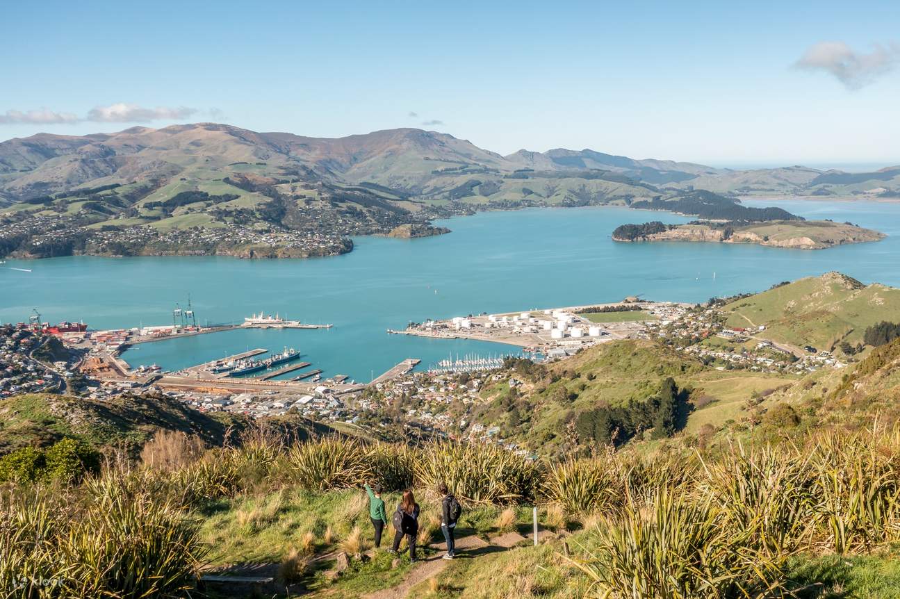 Breathtaking views of the sparkling waters of Pegasus Bay and the Pacific Ocean