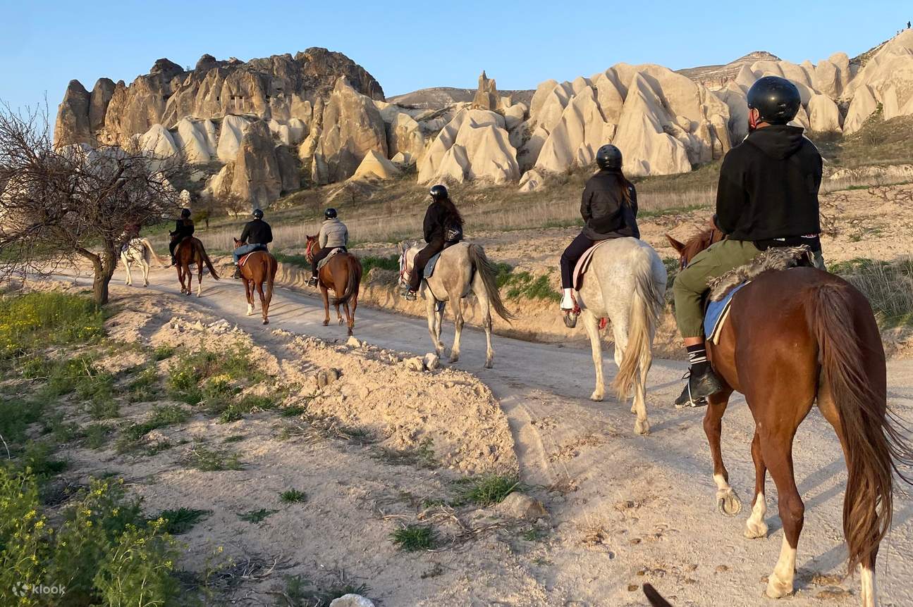 Visite guidée à cheval des cheminées de fées en Cappadoce