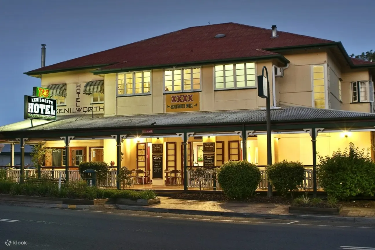 在凯尼尔沃思酒店享用午餐