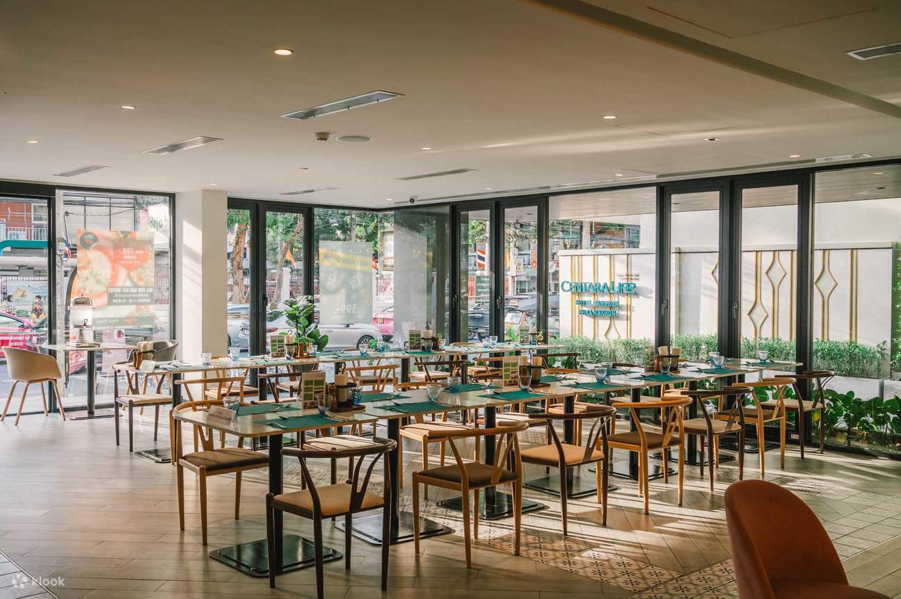 Deja Brew Lifestyle Cafe at Centara Life Hotel Bangkok Phra Nakhon