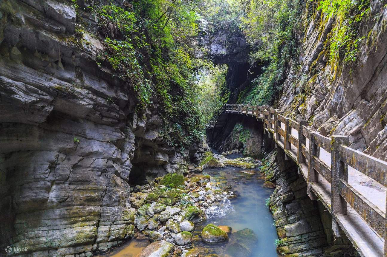 Chongqing Wulong Tiansheng Three Bridges + Longshuixia Ground Crack ...