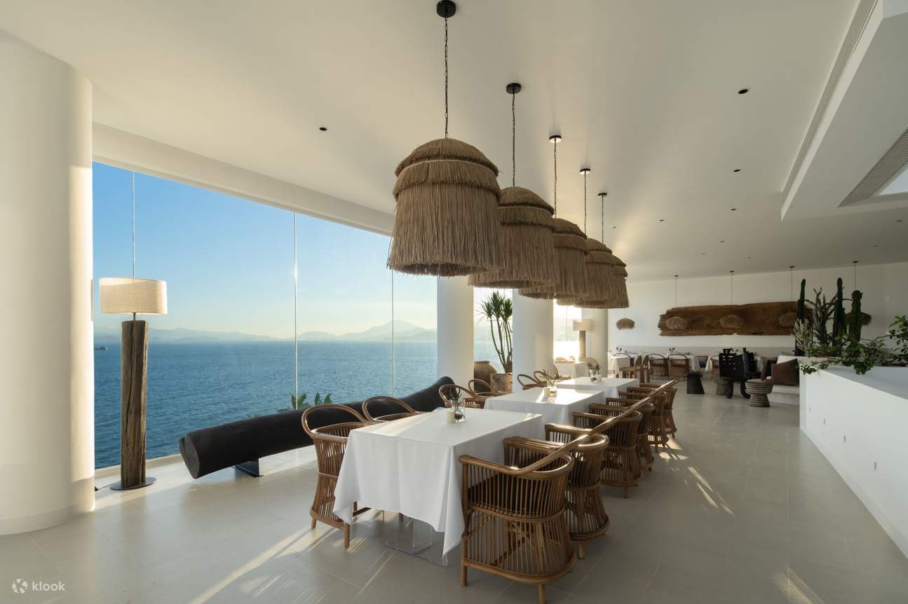 ホテルのレストラン