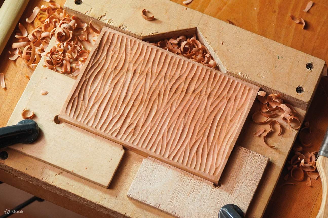 Little Corner HK Wood turning and wood carving craft