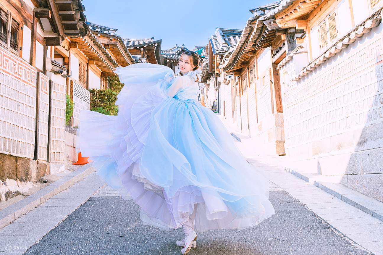 Noleggio di Hanbok e servizio fotografico presso Hanboknam a Bukchon