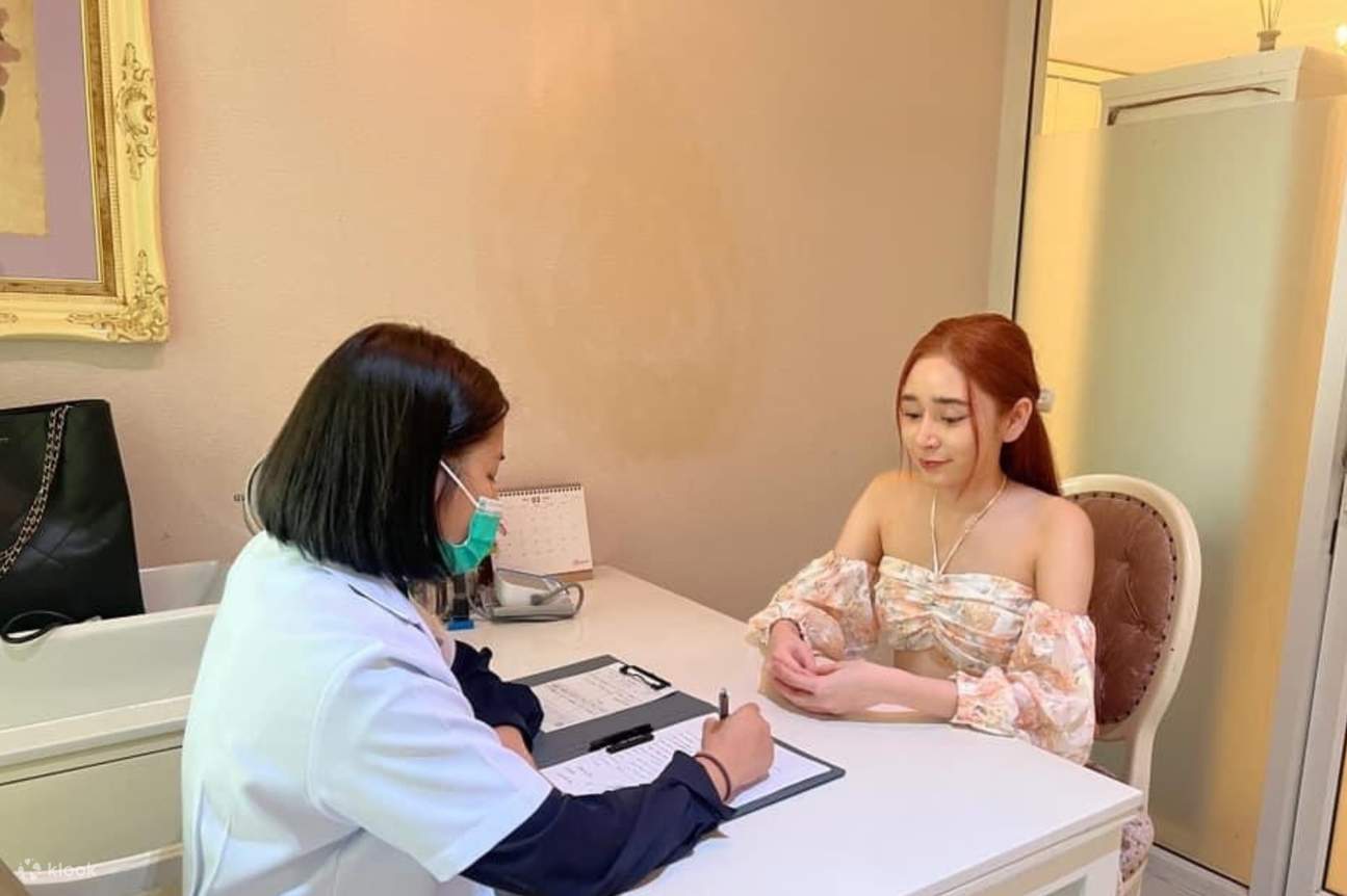 Chuyên viên massage Thái