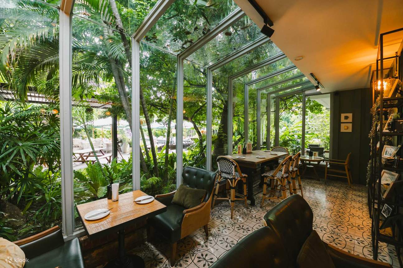 Thai Fusion Dining at Dusit Gourmet, Baan Dusit Thani (BTS Saladaeng)