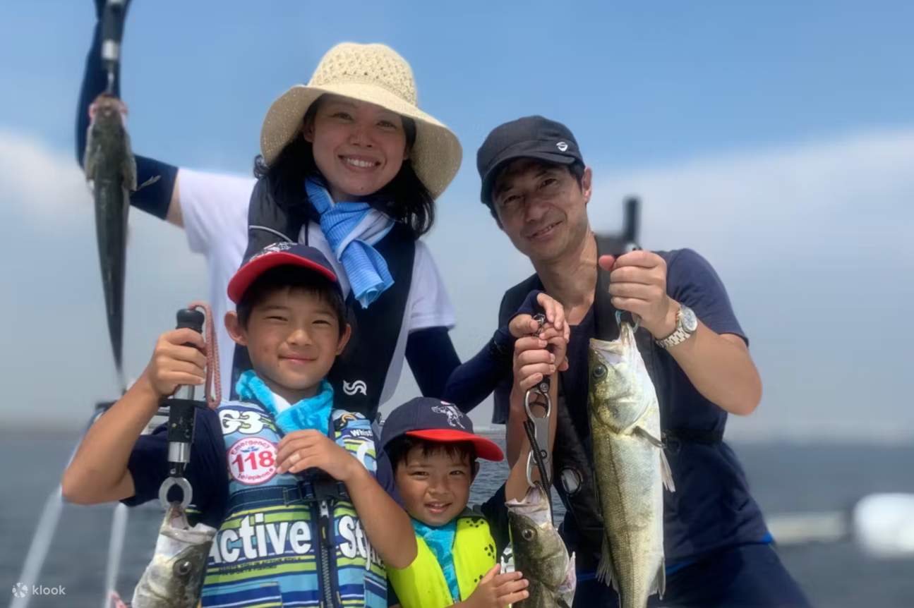 Online reservation for a fully chartered halfday Tokyo Bay fishing
