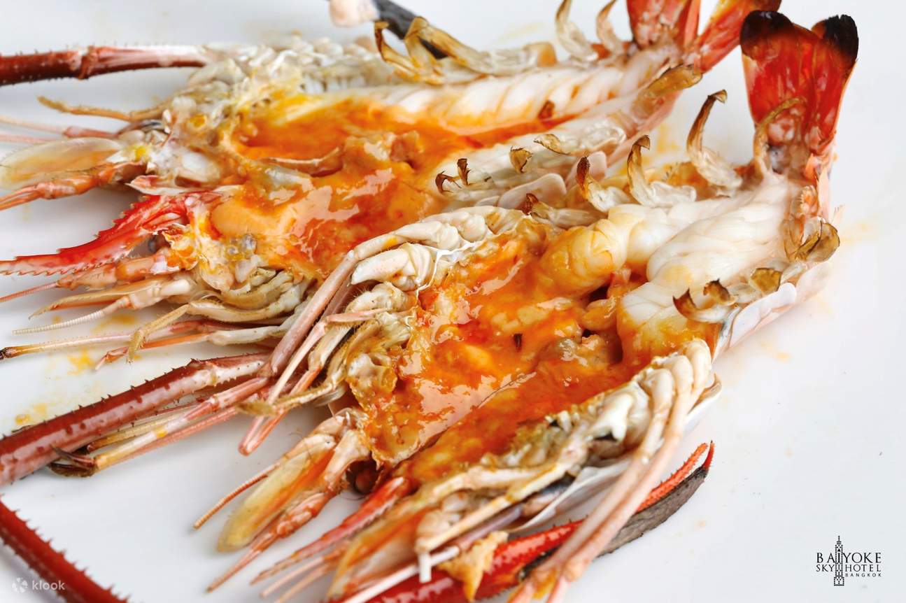 Crevettes de rivière fraîches grillées