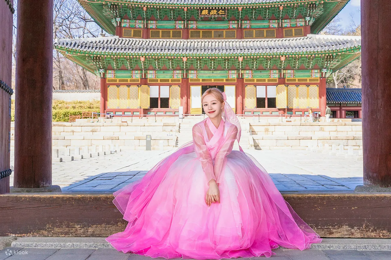 Hanbok Rental at Changdeokgung Hanboknam Store
