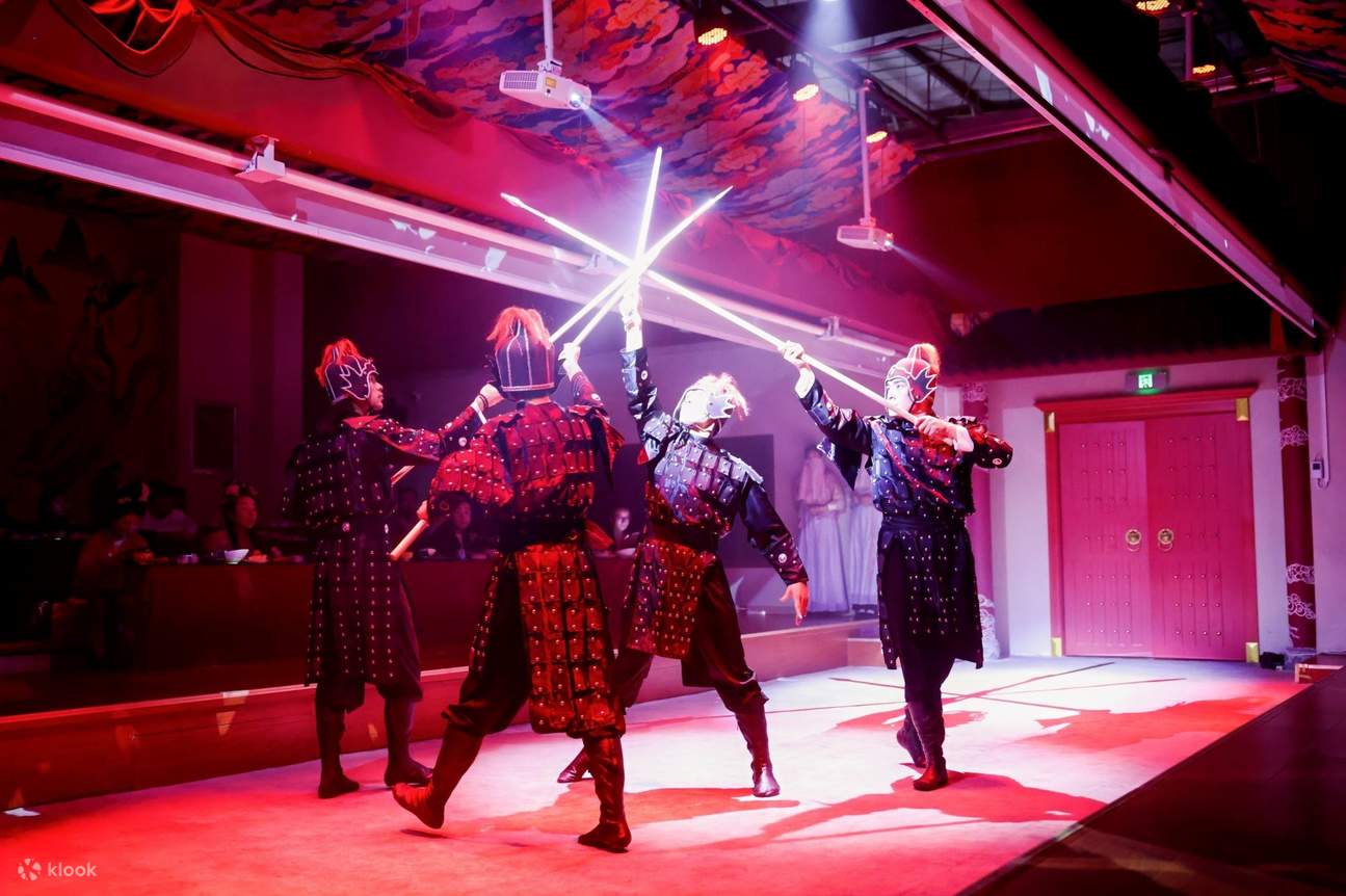 不是生硬的文化输出，而是用观众能感知、能参与的方式，传递盛唐的繁华与浪漫，成为整场宴席中让人回味无穷的 “加分项”