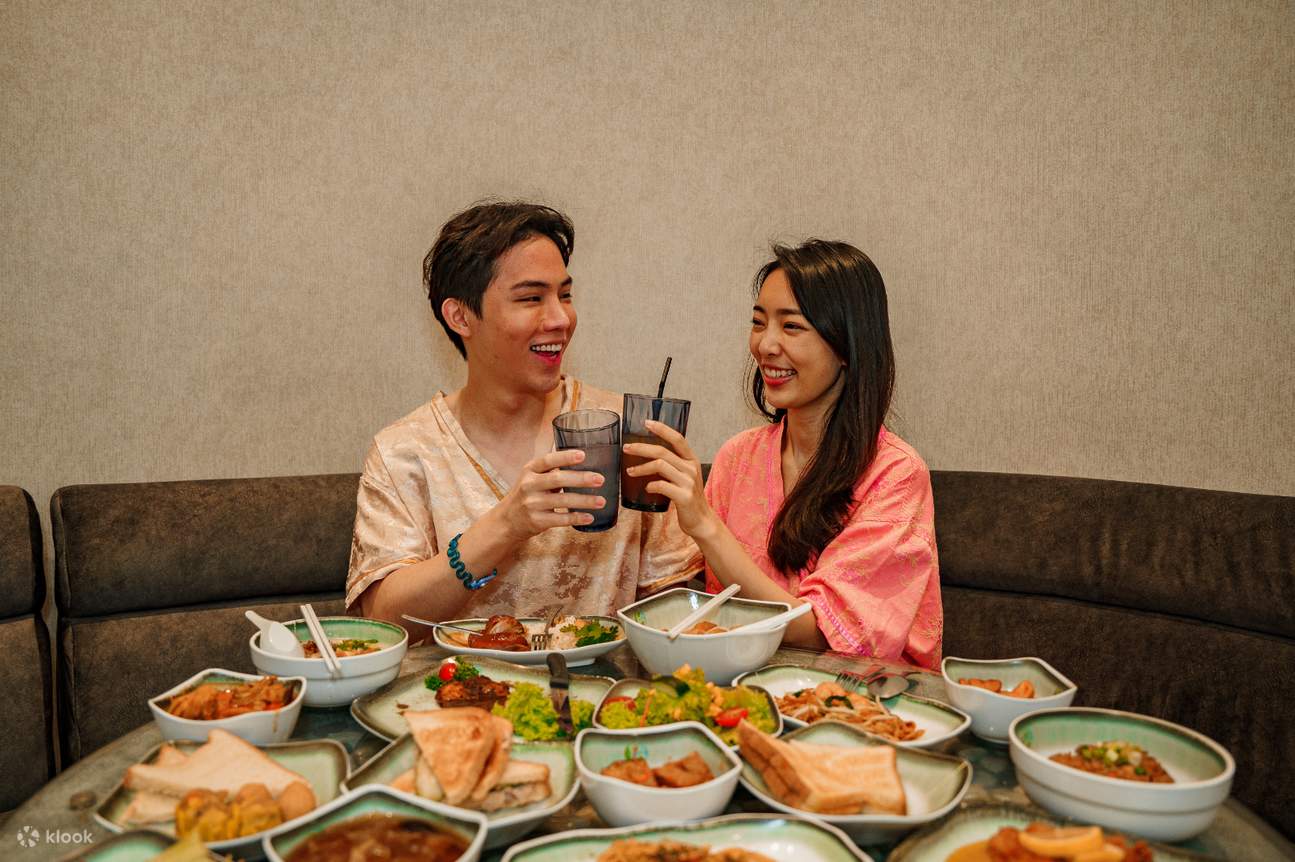 Café mit Ala-Carte-Buffet