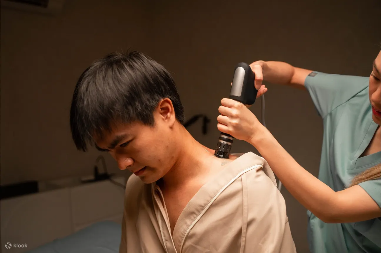 曼谷LiveWell Clinic物理治疗和健康中心体验