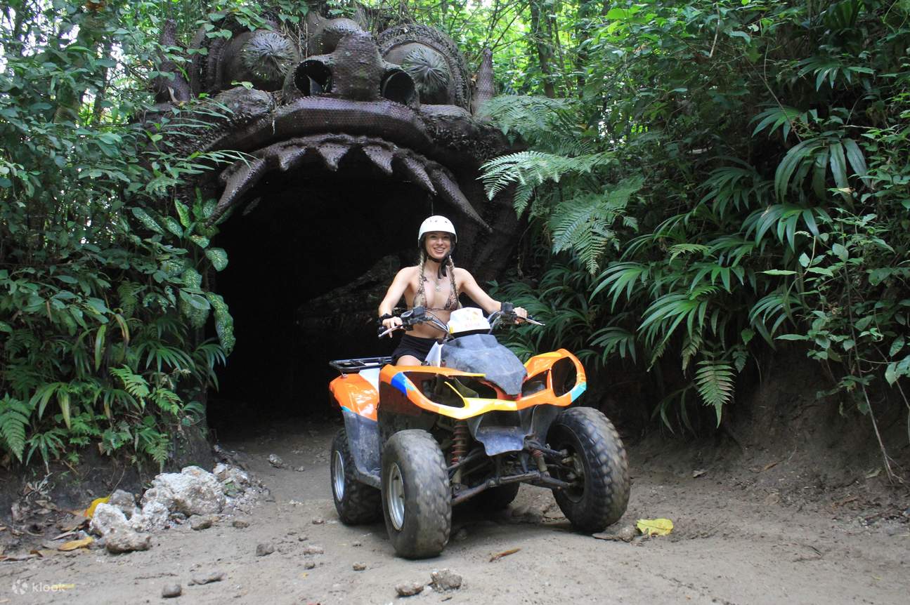 Experiencia en Ubud: Recorrido en ATV y rafting en aguas bravas con opcional
