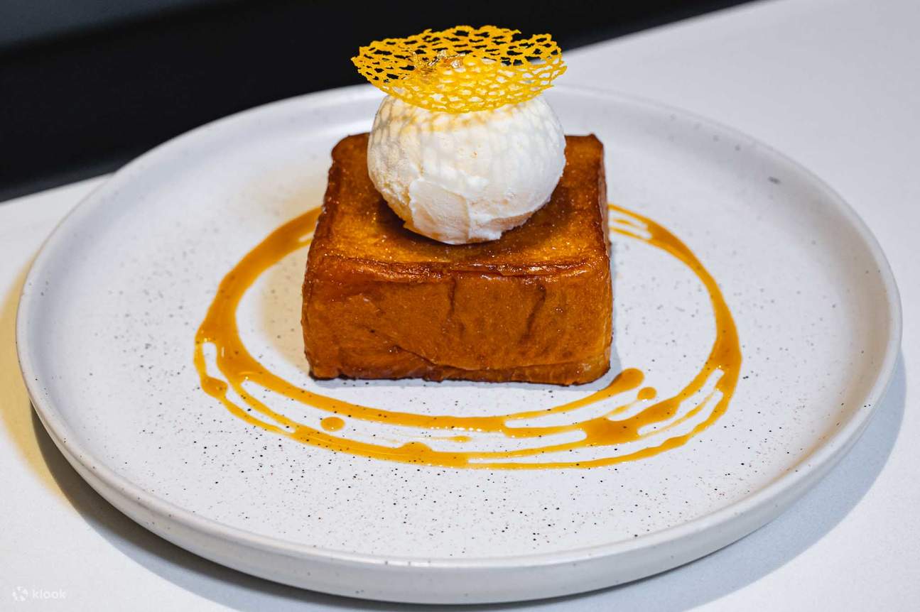 TORA Yakiniku x Cafe Crystal Design Center