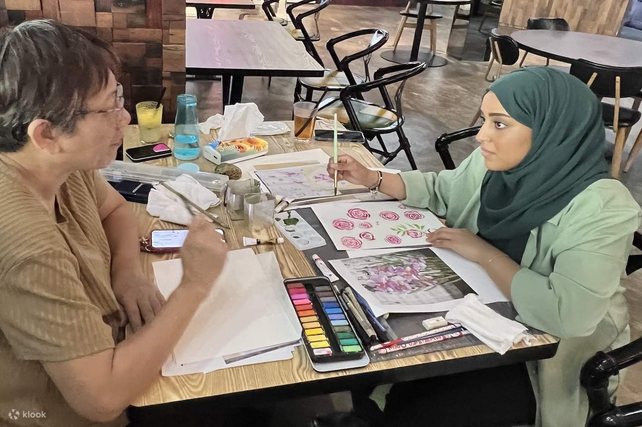 เวิร์คช็อปสเก็ตช์และระบายสี พร้อมเดินชมเมืองเก่า