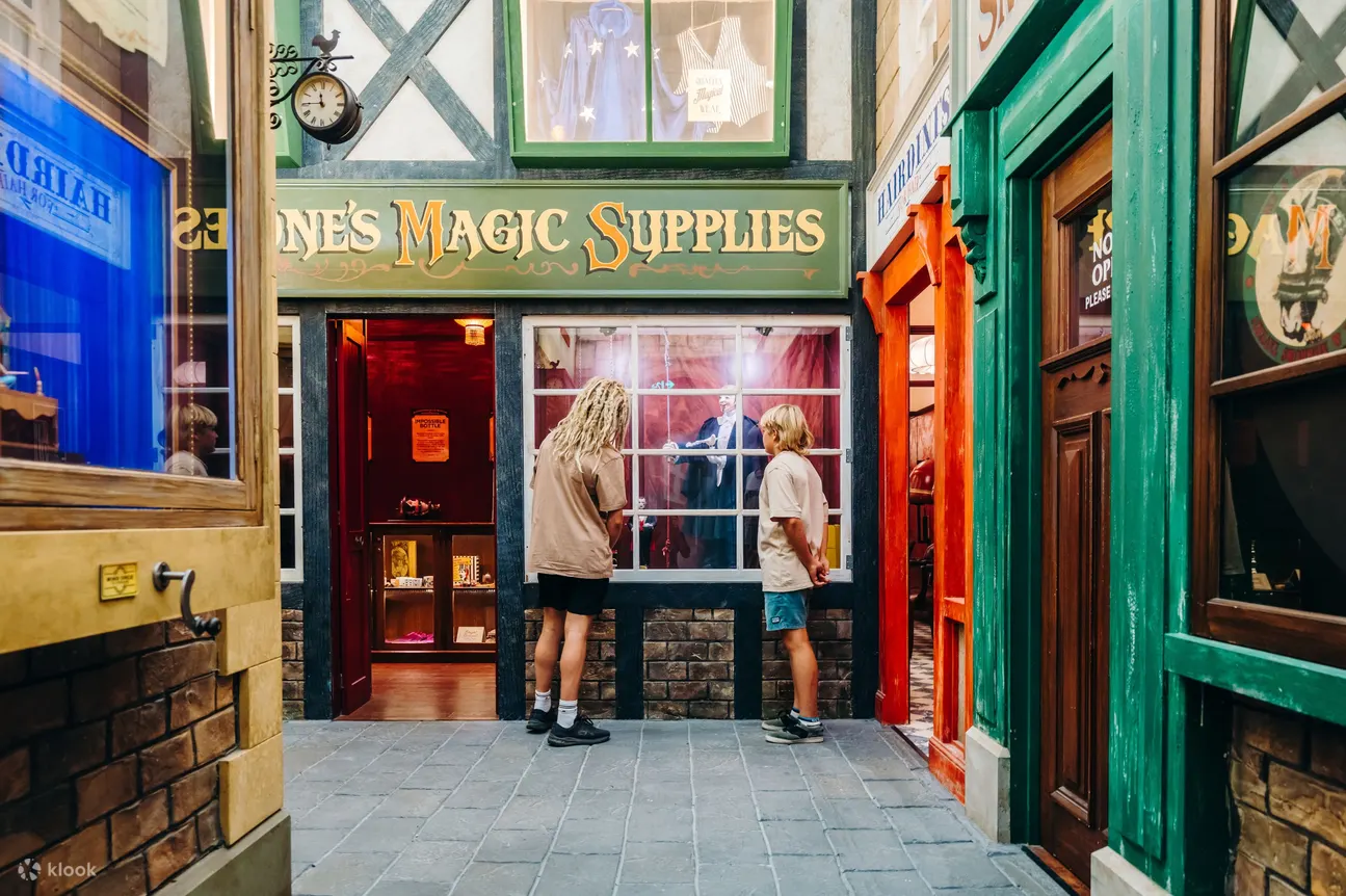 Magic Manor