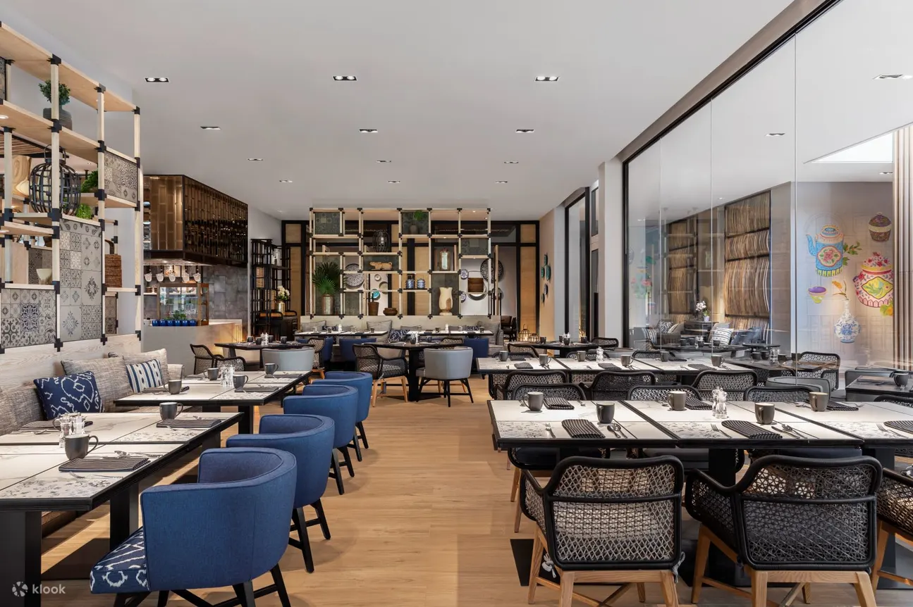 Chao Leh Kitchen at Four Points by Sheraton Phuket Patong Beach Resort