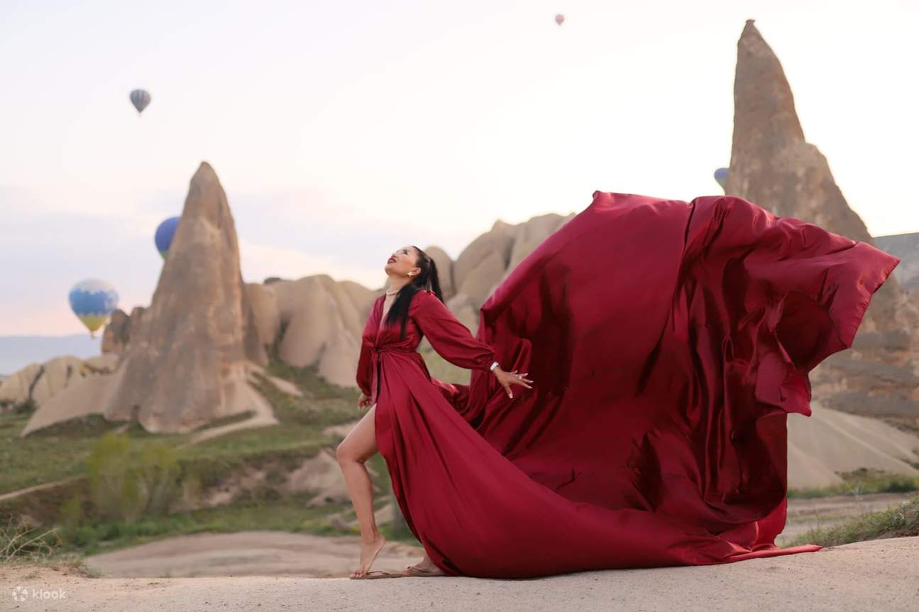 Đuổi theo khinh khí cầu bằng xe cổ điển ở Cappadocia