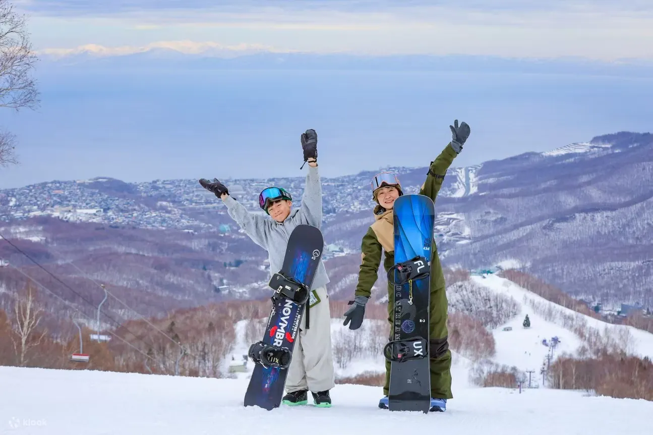 小樽朝里川温泉滑雪场一日缆车票和租赁套装